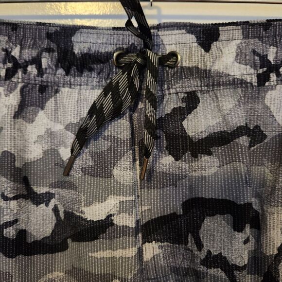 George Mens Gray Camo Lined Swim Trunks Elastic Drawstring Waist Pockets Size XL - Picture 3 of 7